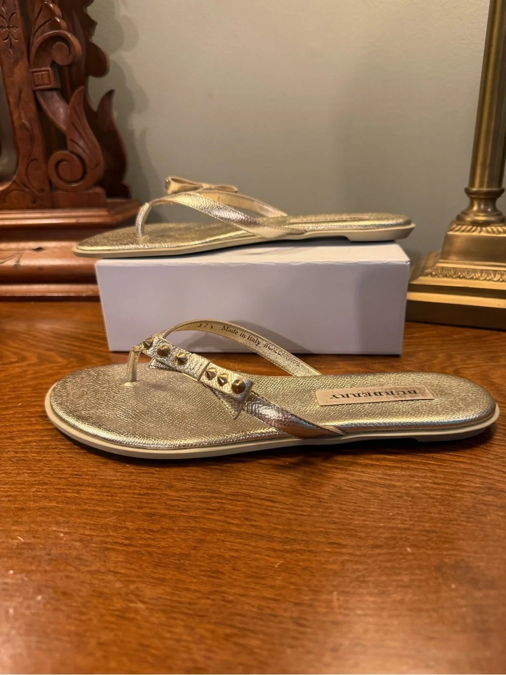 Burberry Metallic Leather Gold Studded Bow Thong Flip Flop Sandals Size 7.5 $695